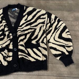 Neely Cozy Zebra Print Cardigan Sweater - Black & Cream Small